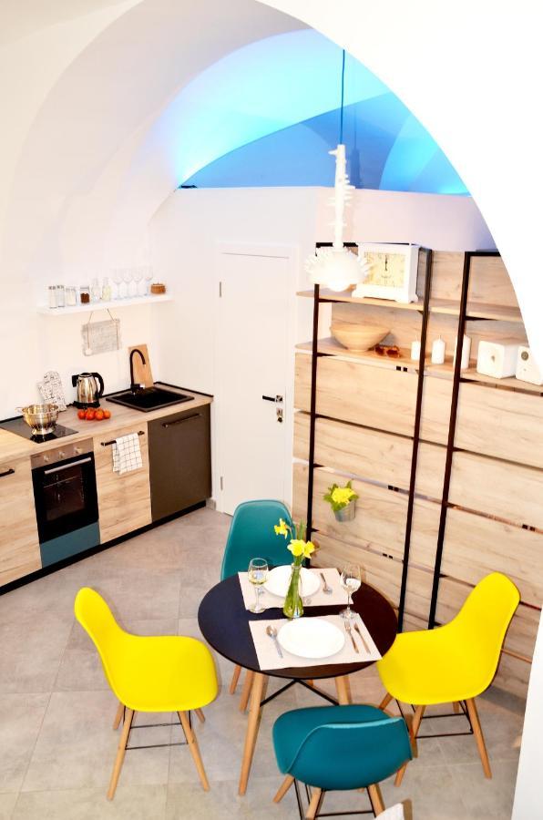 Studio Apartment Surf By The Sea Opatija Eksteriør billede