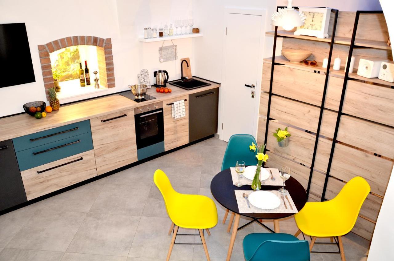 Studio Apartment Surf By The Sea Opatija Eksteriør billede